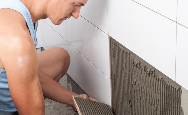 墙砖掉了一小块怎么补救(墙砖掉了一小块怎么补救好)