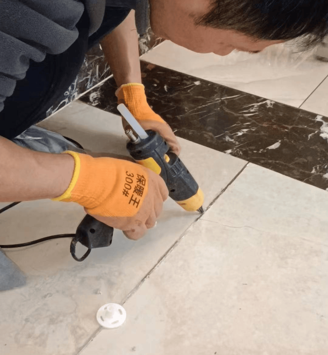 地砖拱起来了怎么修复视频(地砖拱起来了怎么修复视频教程) 地砖拱起来了怎么修复视频(地砖拱起来了怎么修复视频教程)